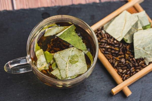 荷葉茶減肥正確喝法-易網健康<a href=http://www.jsjjzhkt.cn/jkys/ target=_blank class=infotextkey>養生</a>網 荷葉茶減肥正確喝法