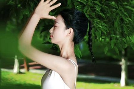 瑜伽的好處有哪些 新手怎么開始練瑜伽-易網健康<a href=http://www.jsjjzhkt.cn/jkys/ target=_blank class=infotextkey>養生</a>網 瑜伽的好處有哪些 新手怎么開始練瑜伽