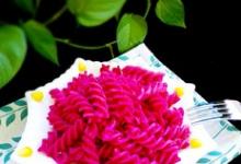 火龍果味螺旋意面#明目護(hù)眼從吃開(kāi)始#的做法-果味拌菜譜