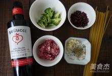 蔓越莓肉醬意大利面的做法-酸甜味煮菜譜