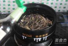 牛百葉豆芽煲的做法-咸鮮味燒菜譜