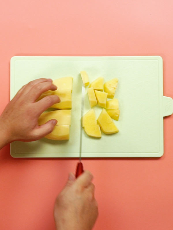 土豆燉五花肉的做法-咸鮮味燉菜譜 土豆燉五花肉的做法-咸鮮味燉菜譜