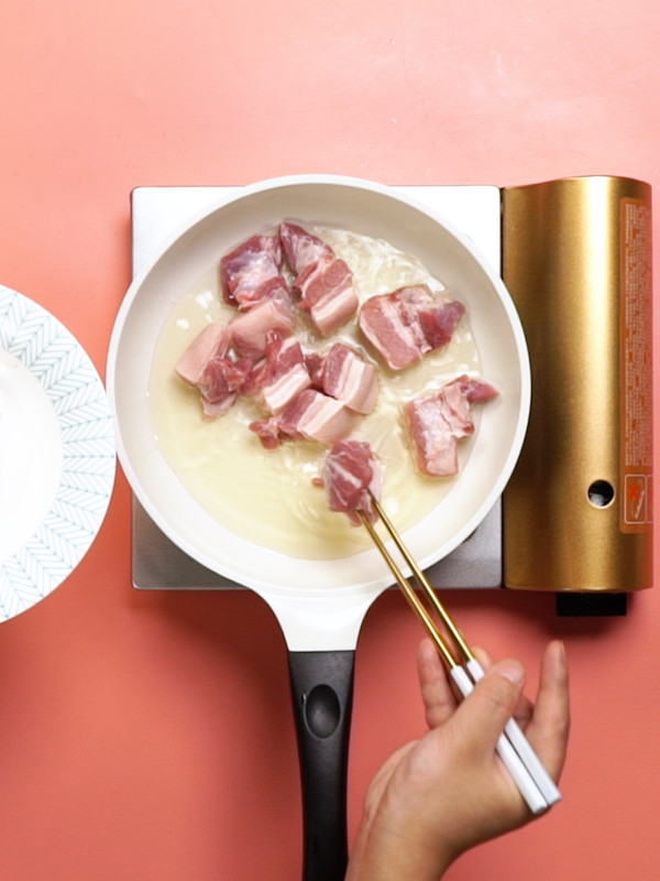 紅燒肉燉土豆的做法-家常味燒菜譜 紅燒肉燉土豆的做法-家常味燒菜譜