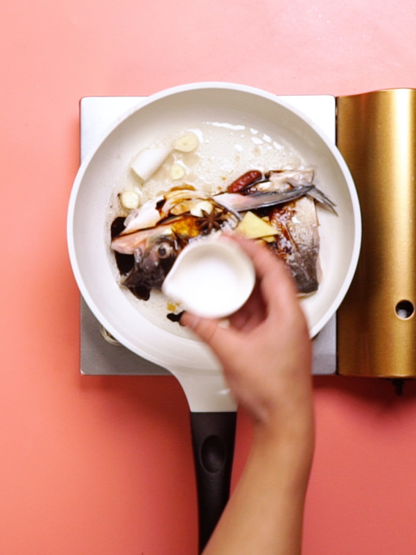 紅燒魚頭的做法-家常味燒菜譜