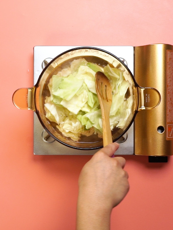 醬爆洋白菜的做法-家常味燒菜譜