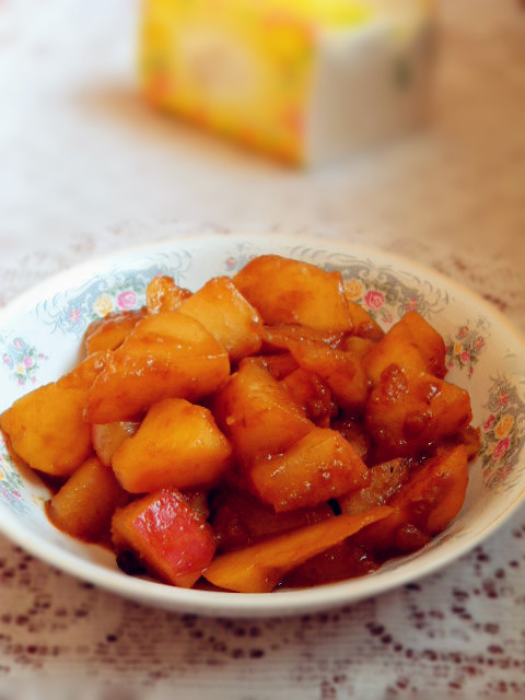 土豆燉蘿卜的做法-家常味燉菜譜-易網健康養生網 土豆燉蘿卜的做法-家常味燉菜譜