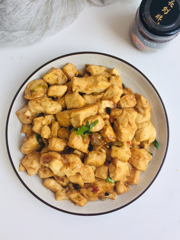 XO醬燒豆腐的做法-香辣味炒菜譜-易網(wǎng)健康養(yǎng)生網(wǎng) XO醬燒豆腐的做法-香辣味炒菜譜