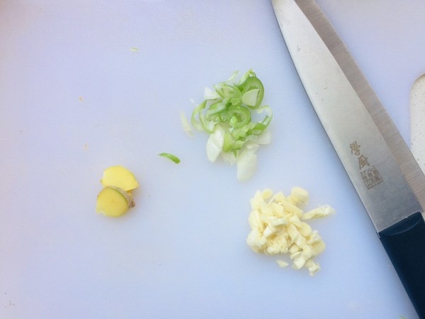 XO醬燒豆腐的做法-香辣味炒菜譜-易網(wǎng)健康養(yǎng)生網(wǎng) XO醬燒豆腐的做法-香辣味炒菜譜