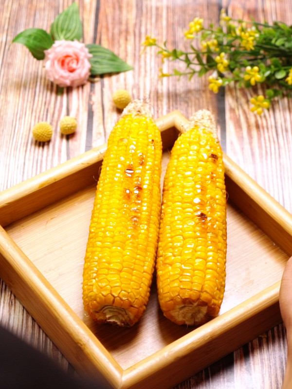 烤玉米的做法-家常味烤菜譜-易網健康養生網 烤玉米的做法-家常味烤菜譜
