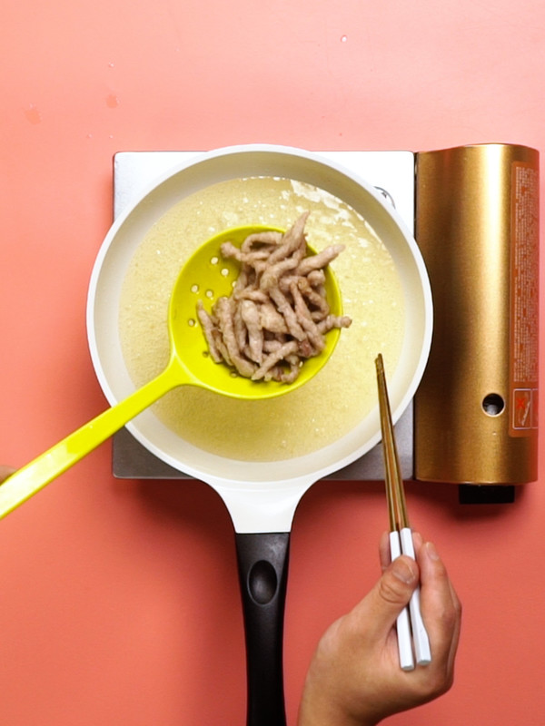 香辣肉絲的做法-麻辣味炒菜譜-易網健康養生網 香辣肉絲的做法-麻辣味炒菜譜