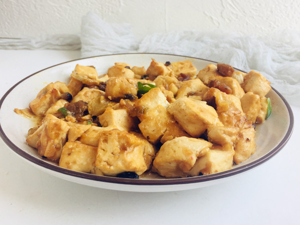 XO醬燒豆腐的做法-香辣味炒菜譜-易網(wǎng)健康養(yǎng)生網(wǎng) XO醬燒豆腐的做法-香辣味炒菜譜