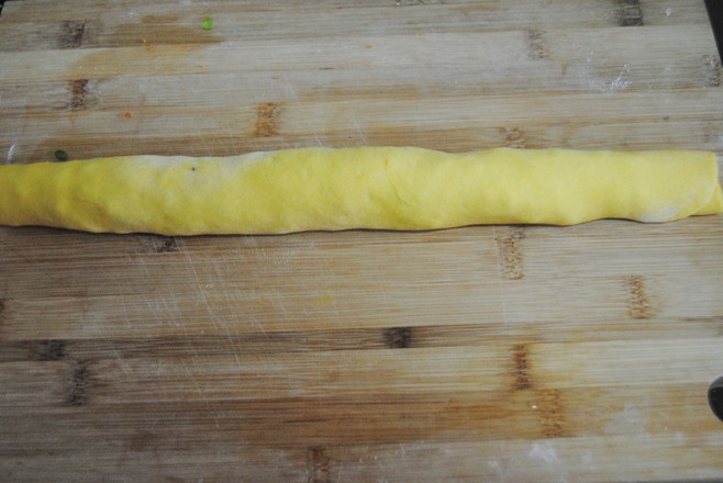 南瓜花卷的做法-家常味蒸菜譜-易網健康養(yǎng)生網 南瓜花卷的做法-家常味蒸菜譜