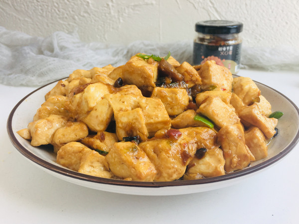 XO醬燒豆腐的做法-香辣味炒菜譜-易網(wǎng)健康養(yǎng)生網(wǎng) XO醬燒豆腐的做法-香辣味炒菜譜