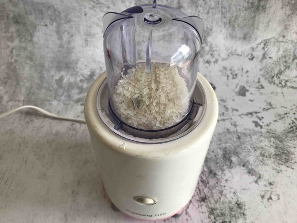 紅棗大米蒸糕的做法-家常味蒸菜譜-易網<a href=http://www.jsjjzhkt.cn/ target=_blank class=infotextkey>健康養生</a>網 紅棗大米蒸糕的做法-家常味蒸菜譜