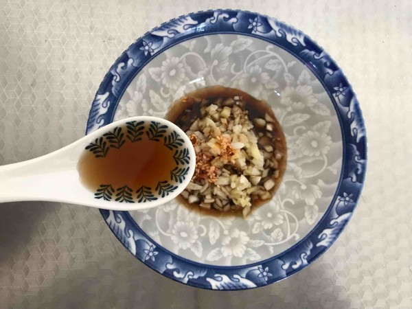 酸辣蕨根粉的做法-酸辣味拌菜譜