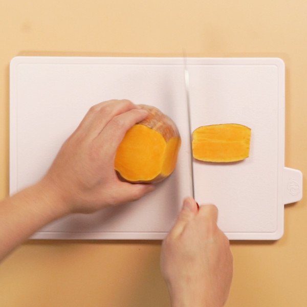 蒸南瓜的做法-甜味蒸菜譜-易網<a href=http://www.jsjjzhkt.cn/ target=_blank class=infotextkey>健康養生</a>網 蒸南瓜的做法-甜味蒸菜譜