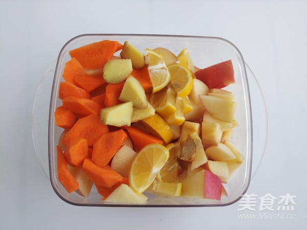 瘦身果蔬汁的做法-果味榨汁菜譜