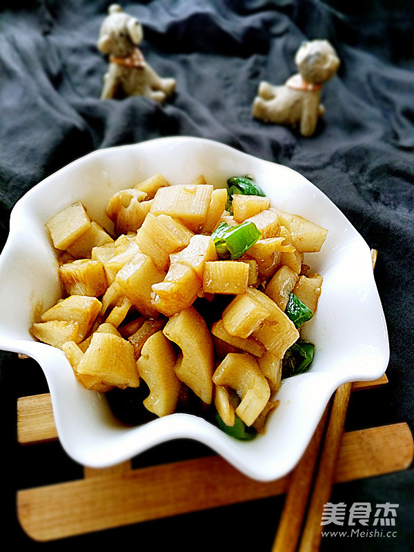 清炒藕丁的做法-家常味炒菜譜-易網健康養生網 清炒藕丁的做法-家常味炒菜譜