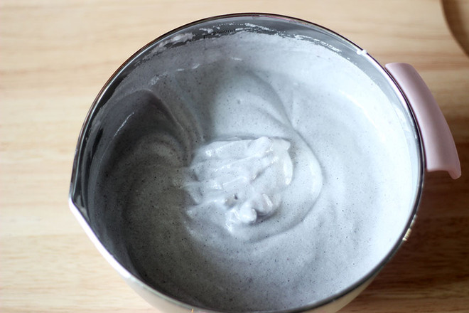 黑穗醋栗仙女蛋糕卷的做法-酸甜味烘焙菜譜-易網健康養生網 黑穗醋栗仙女蛋糕卷的做法-酸甜味烘焙菜譜