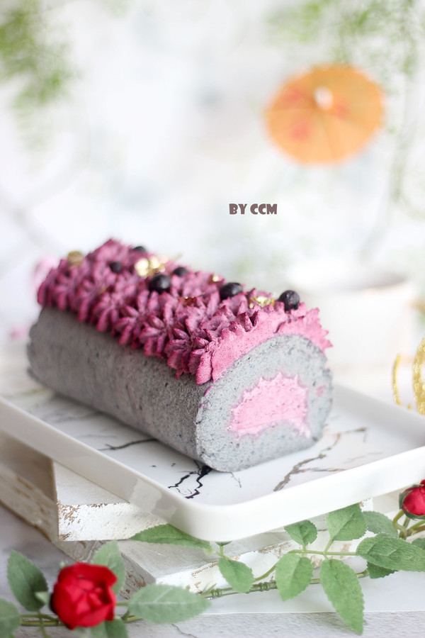 黑穗醋栗仙女蛋糕卷的做法-酸甜味烘焙菜譜-易網健康養生網 黑穗醋栗仙女蛋糕卷的做法-酸甜味烘焙菜譜