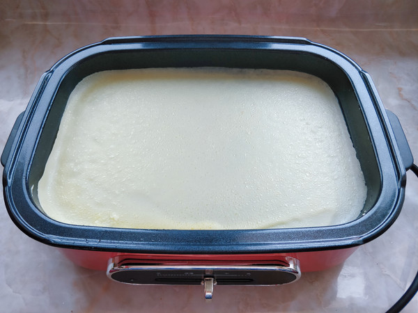 黃桃千層蛋糕卷的做法-甜味烘焙菜譜-易網(wǎng)健康養(yǎng)生網(wǎng) 黃桃千層蛋糕卷的做法-甜味烘焙菜譜