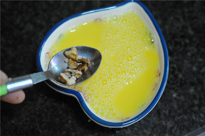 核桃蒸蛋羹的做法-家常味蒸菜譜-易網健康養生網 核桃蒸蛋羹的做法-家常味蒸菜譜