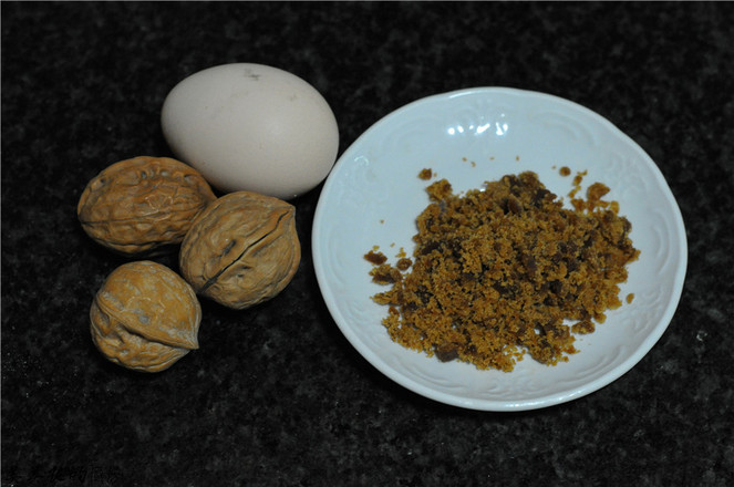 核桃蒸蛋羹的做法-家常味蒸菜譜-易網<a href=http://www.jsjjzhkt.cn/ target=_blank class=infotextkey>健康養生</a>網 核桃蒸蛋羹的做法-家常味蒸菜譜