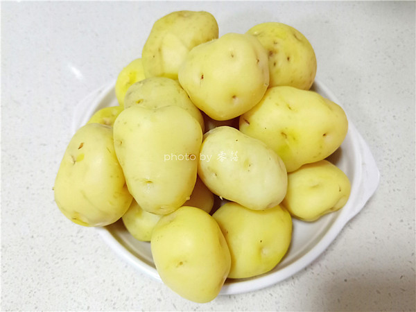 土豆蛋兒的做法-家常味蒸菜譜-易網(wǎng)健康養(yǎng)生網(wǎng) 土豆蛋兒的做法-家常味蒸菜譜