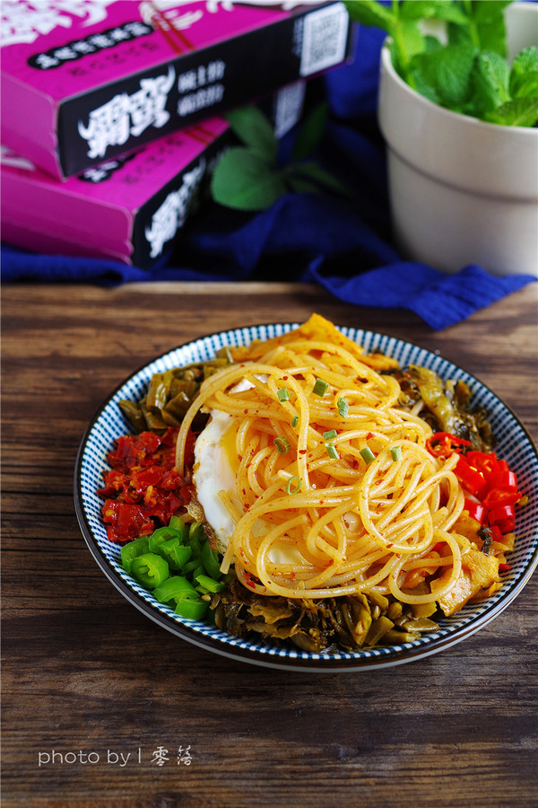 私房涼拌米粉的做法-家常味拌菜譜-易網健康養生網 私房涼拌米粉的做法-家常味拌菜譜