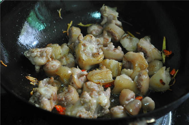 香燜豬尾巴的做法-香辣味炒菜譜-易網健康養生網 香燜豬尾巴的做法-香辣味炒菜譜