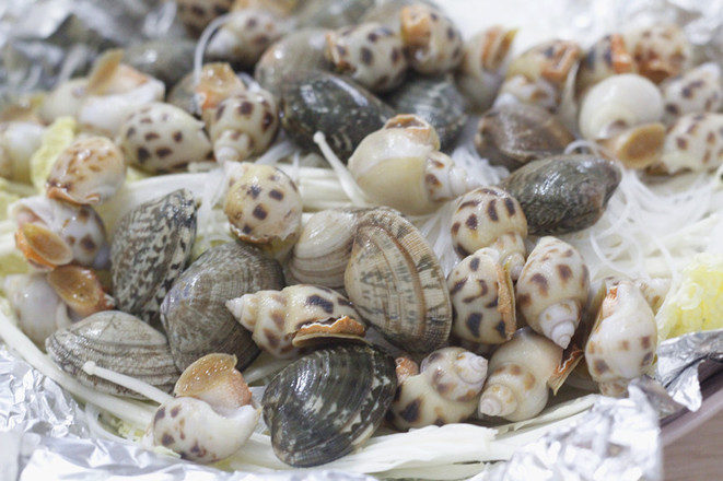 錫紙花甲粉的做法-家常味燜菜譜