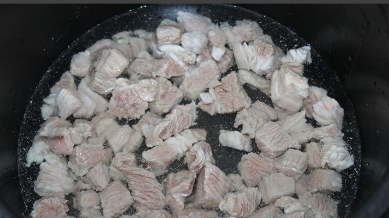 番茄燉鮮牛腩的做法-咸鮮味燉菜譜-易網健康養生網 番茄燉鮮牛腩的做法-咸鮮味燉菜譜