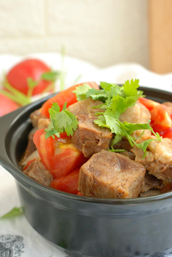 砂鍋牛腩的做法-家常味燉菜譜