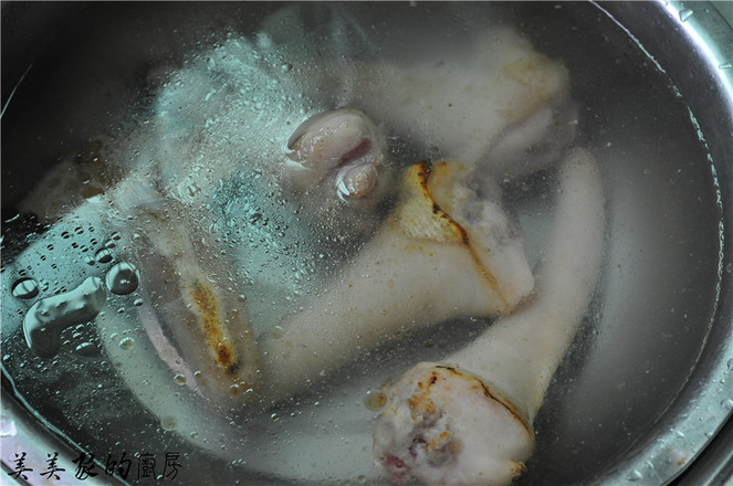 涼拌豬尾巴的做法-家常味鹵菜譜-易網健康養生網 涼拌豬尾巴的做法-家常味鹵菜譜