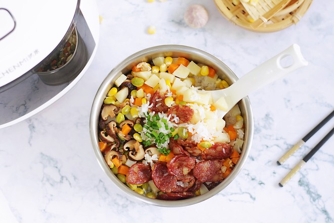 臘腸土豆脫糖飯的做法-咸鮮味蒸菜譜-易網(wǎng)健康養(yǎng)生網(wǎng) 臘腸土豆脫糖飯的做法-咸鮮味蒸菜譜