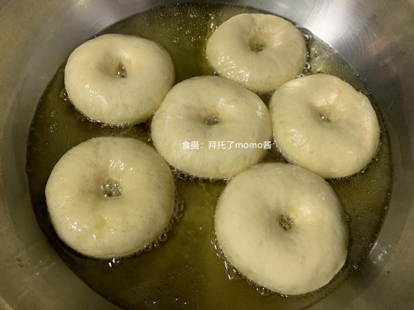 甜了個甜甜圈的做法-甜味炸菜譜-易網健康養生網 甜了個甜甜圈的做法-甜味炸菜譜