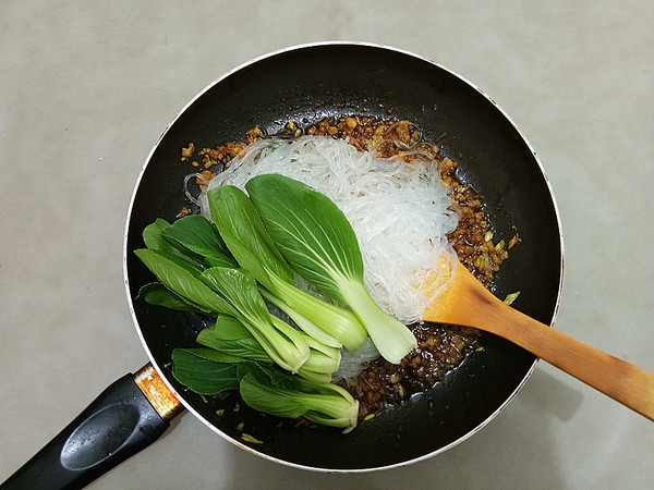 咖喱粉絲蝦的做法-咸鮮味炒菜譜-易網健康養生網 咖喱粉絲蝦的做法-咸鮮味炒菜譜