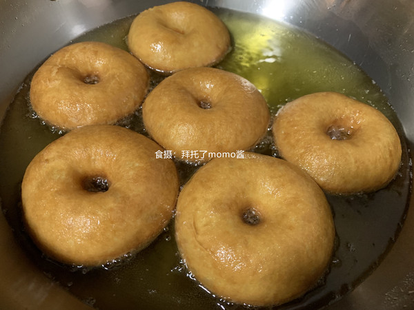 甜了個甜甜圈的做法-甜味炸菜譜-易網健康養生網 甜了個甜甜圈的做法-甜味炸菜譜