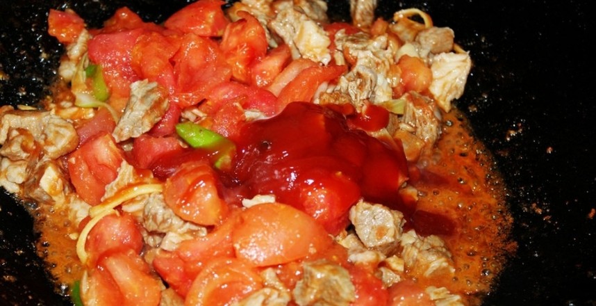 番茄燉鮮牛腩的做法-咸鮮味燉菜譜-易網健康養生網 番茄燉鮮牛腩的做法-咸鮮味燉菜譜