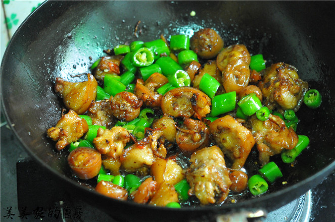 香燜豬尾巴的做法-香辣味炒菜譜-易網健康養生網 香燜豬尾巴的做法-香辣味炒菜譜