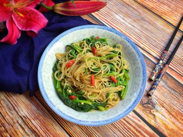 菠菜拌粉條的做法-家常味拌菜譜-易網健康養生網 菠菜拌粉條的做法-家常味拌菜譜