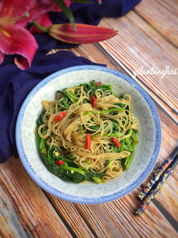 菠菜拌粉條的做法-家常味拌菜譜-易網健康養生網 菠菜拌粉條的做法-家常味拌菜譜