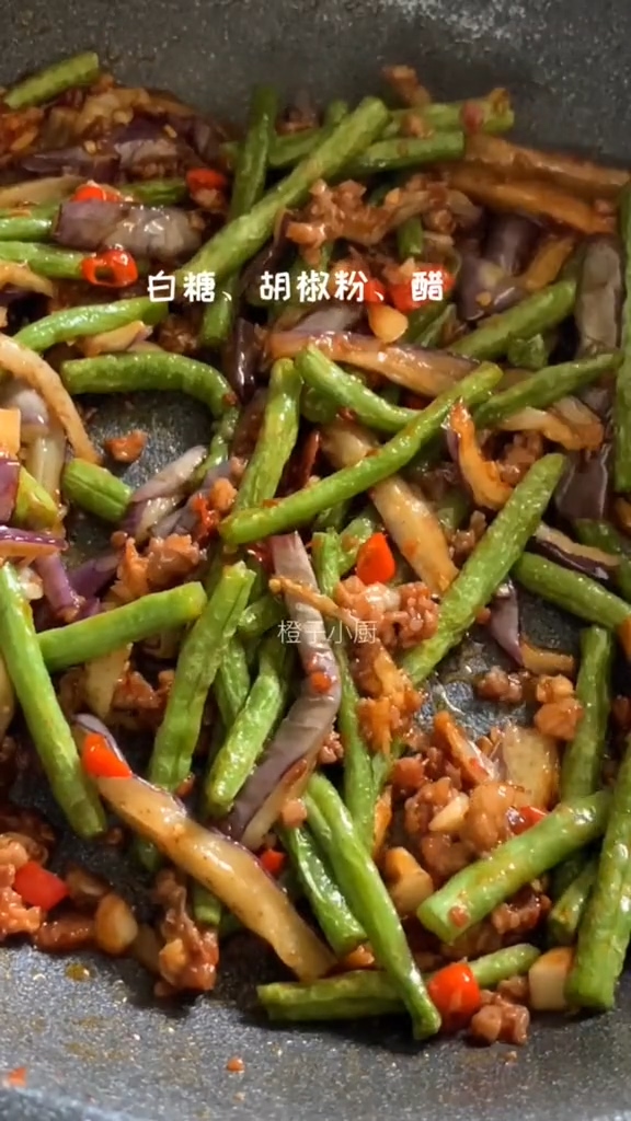 豆角炒茄子的做法-咸鮮味炒菜譜