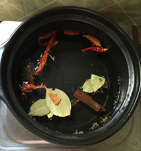 辣鹵雞胗的做法-香辣味鹵菜譜