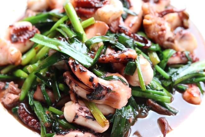 韭菜魷魚須的做法-咸鮮味炒菜譜-易網健康養生網 韭菜魷魚須的做法-咸鮮味炒菜譜