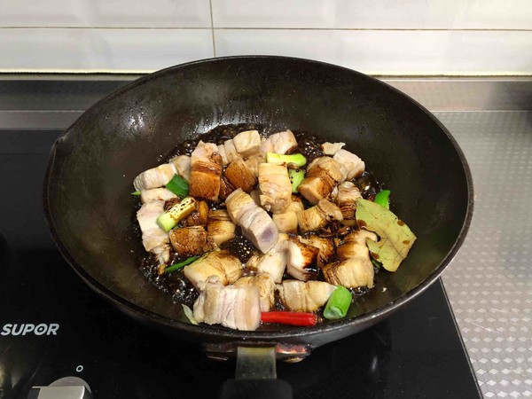 五花肉燉鵪鶉蛋的做法-咸鮮味燉菜譜-易網健康養生網 五花肉燉鵪鶉蛋的做法-咸鮮味燉菜譜