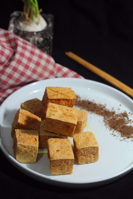 炸油豆腐的做法-家常味炸菜譜-易網(wǎng)健康養(yǎng)生網(wǎng) 炸油豆腐的做法-家常味炸菜譜