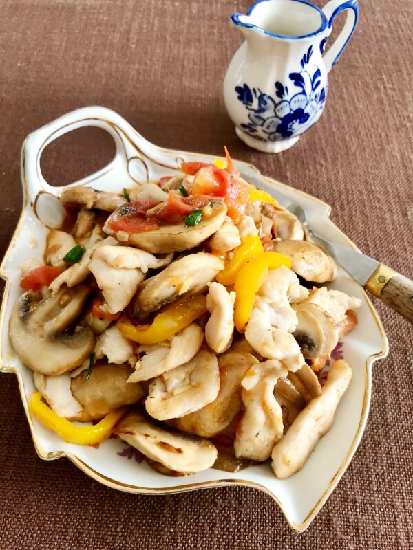 蘑菇雞肉的做法-咸鮮味炒菜譜