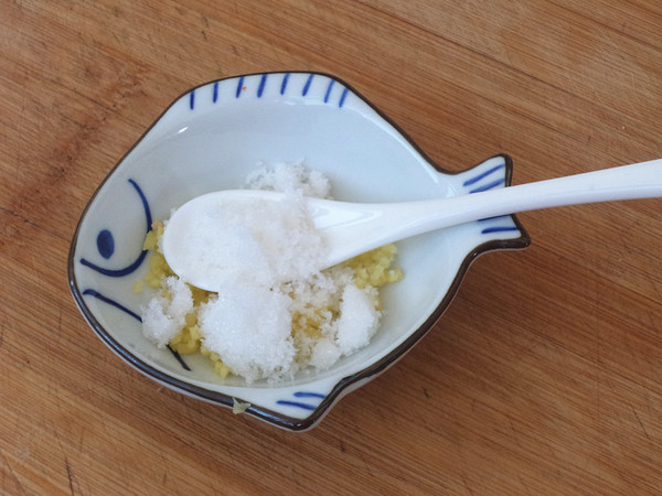 清蒸茄子的做法-香辣味蒸菜譜-易網(wǎng)健康養(yǎng)生網(wǎng) 清蒸茄子的做法-香辣味蒸菜譜