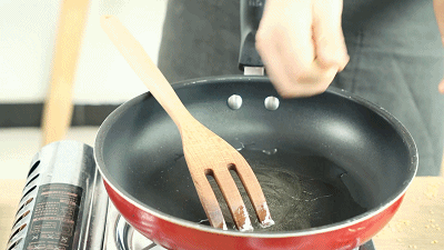 宮保雞丁的做法-香辣味爆菜譜